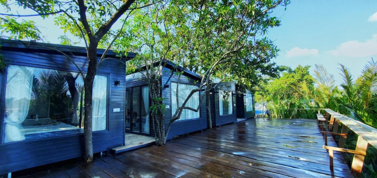 Kampot Riverfront Boutique Exterior photo