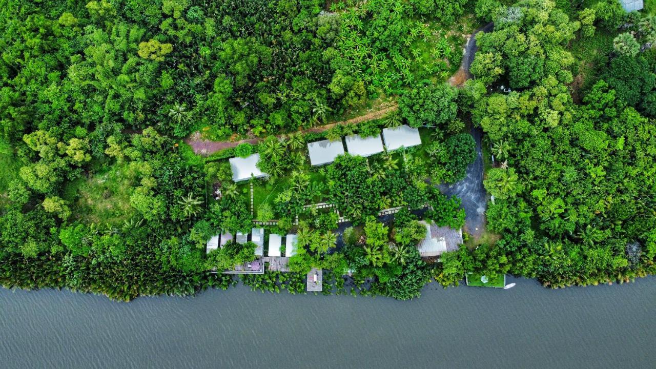 Kampot Riverfront Boutique Exterior photo