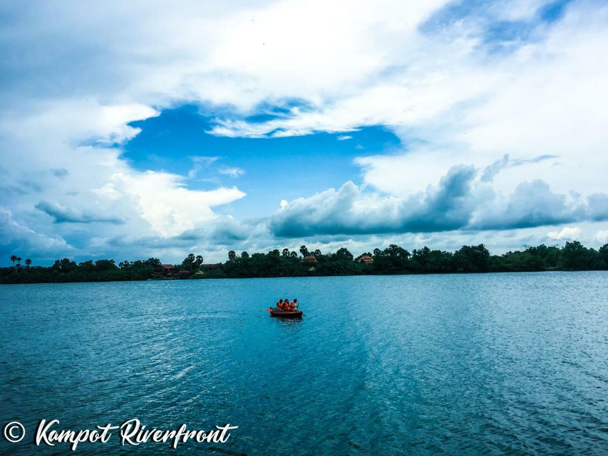 Kampot Riverfront Boutique Exterior photo